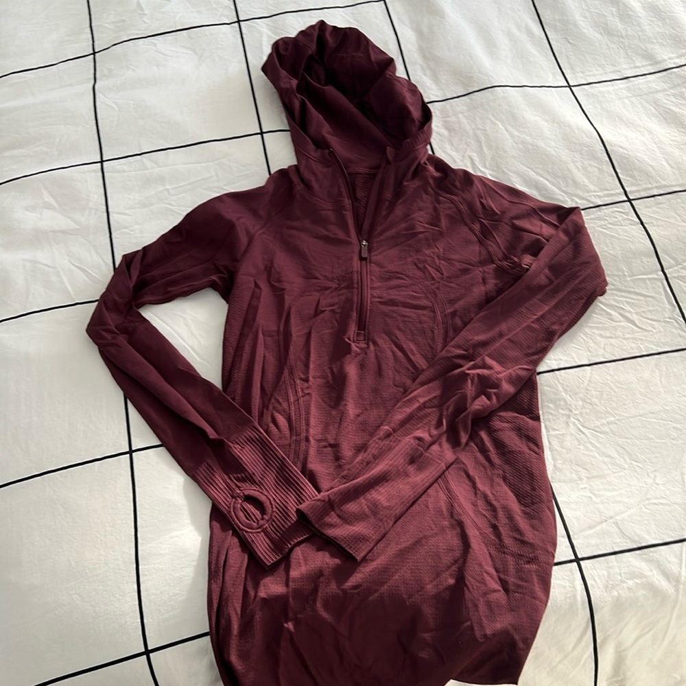Lulu lemon size 6 hooded quarter zip swiftly tech top